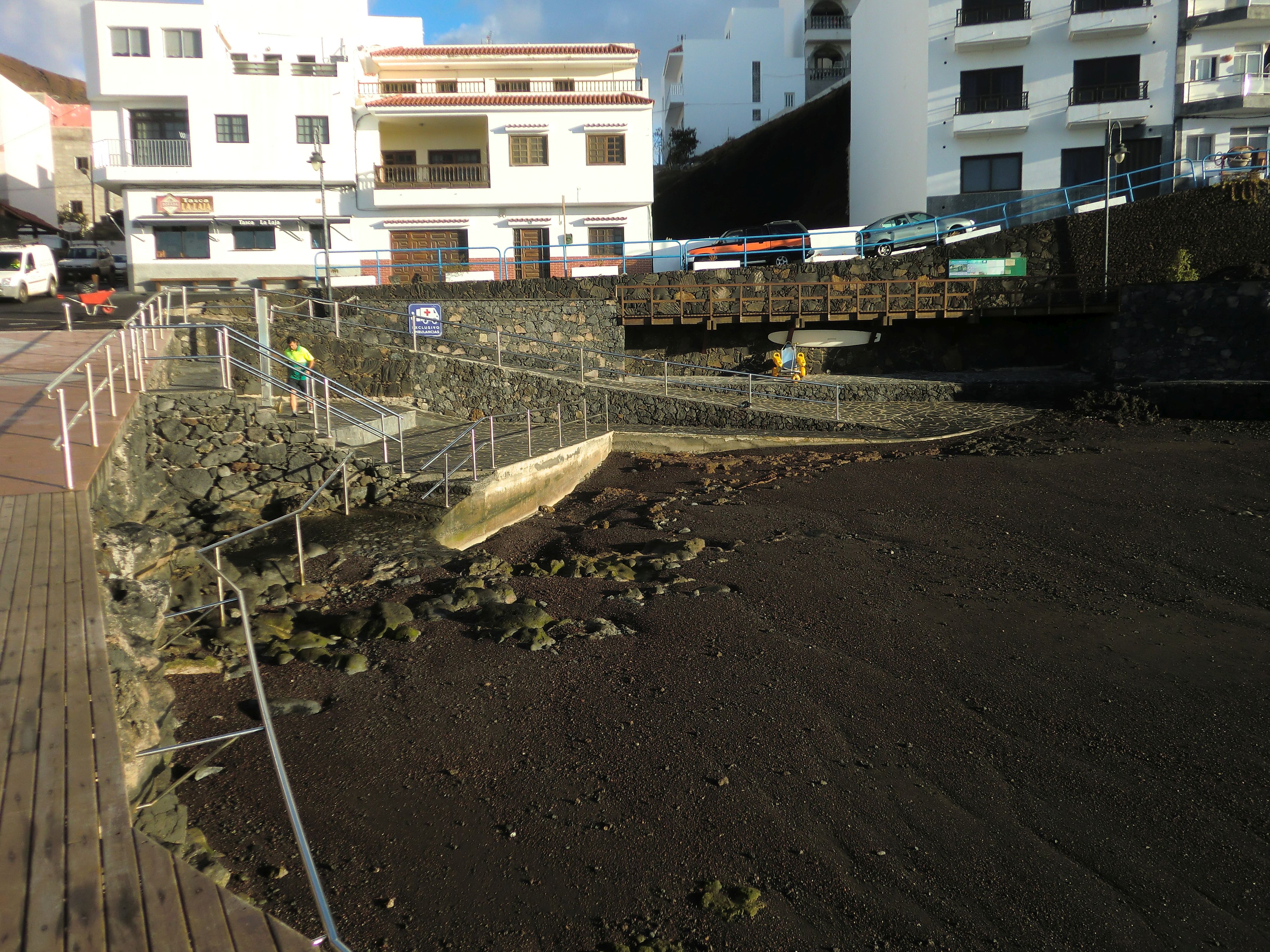 El Ayuntamiento de El Pinar adjudica las obras de mejora de acceso a la playa de La Restinga